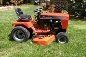 Simplicity Sovereign Lawn and Garden Tractor