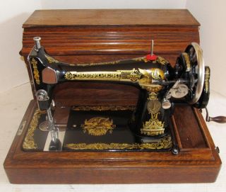 1911 Singer Model 127 Hand Crank Sewing Machine Sphynx