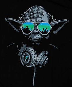 Yoda DJ Hip Hop Jedi Master Headphones Green Glasses Man Star Wars T Shirt M