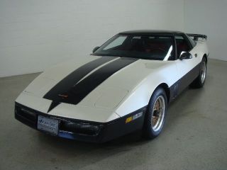 1984 Chevrolet Corvette White Red Custom Paint Job 69K Miles