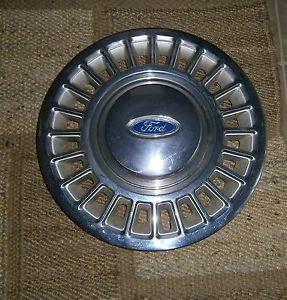 1995 Ford Crown Victoria Police Interceptor Hubcaps Original
