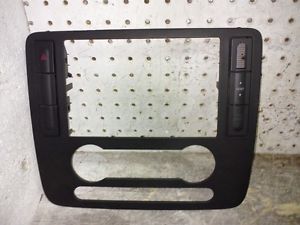 04 07 Ford Freestar Radio Climate Control Dash Trim Bezel