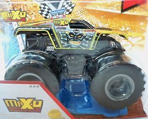 Hot Wheels 2013 Monster Jam Truck Yellow Black Max D 1st Editions in 2013