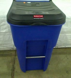 Rubbermaid Commercial Brute Mdpe Rollout Trash Can Rectangular
