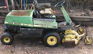 John Deere F 910 Lawn Tractor