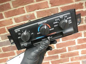 8036 Buick Regal Century 97 98 AC Heat Air Temp Control Switch Panel Unit