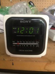 Sony Vintage Dream Machine Cube Am FM Alarm Clock Radio ICF C120 White Retro