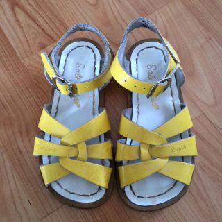 Saltwater Sun San Toddler Girls Sandals Yellow Size 9 GUC