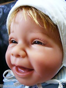 Lee Middleton Reborn Lifelike Baby Adorable Collector's Doll Original Clothes