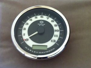 Harley Speedometer 1391 ml Roadking Softail Custom Fat Bob Dyna Wideglide 04 10