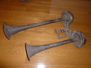 Vintage Dual Doubletrumpet Horn Truck Car Rat Rod Ford Chevy Dodge Plymouth Used