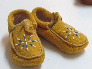 Native American Beaded Moccasins for Baby Unisex 5 inches Cozy Warm