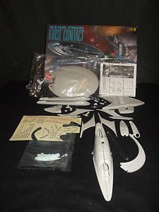 Star Trek First Contact Enterprise E AMT Model Kit
