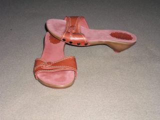 Women Clarks Red Leather Shoes Heels Pink Slides Clogs Sandals Size 6 M Dress