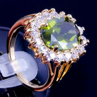 KK3189 Ring Size8 Fetching Green Peridot Gems 18K Gold Plated Fashion Jewelry