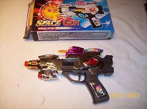 Toy Plastic Space Gun Flashing Lights Sounds Laser Color May Vary Kids 3 8645