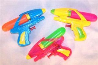 6 Outer Space Water Squirt Gun Squirting Toy 6 in Guns Play Fun Kids New