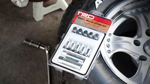 Toyota Tundra 2012 17' TRD Alloy Wheel Locks Lug Nuts Set