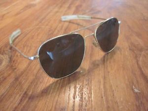 American Optical AO aviator sunglasses gold w/ Smoke gray lens 57 / 20
