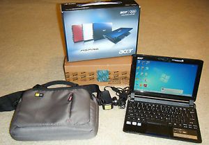 Acer Aspire One 532h 2588 10 1" Navy Blue Netbook Laptop Computer w Case Manual
