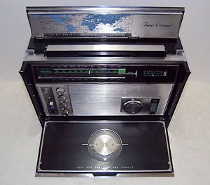 Vintage Zenith Royal D7000Y 11 Band Solid State Trans Oceanic Shortwave Radio