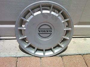 1988 1993 Volvo 240 Hub Cap Wheel Cover 3540176