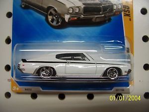 Hot Wheels 2009 HW Premiere Card 70 Buick GSX White