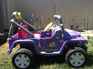 Power Wheels Ride on Barbie Jammin Jeep Wrangler Fisher Price 12 Volt