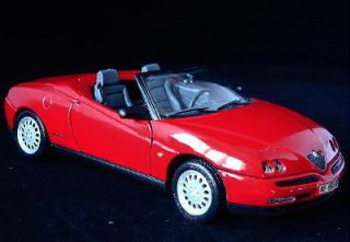 1995 Alfa Romeo Spider Maisto Diecast 1 18 Scale Red