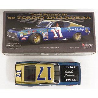 #17 David Pearson Autographed 1969 East Tennessee Ford 1/24 Diecast Car 429 Torino Black Hood Sports & Outdoors
